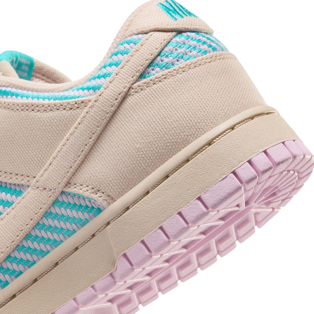 Nike Dunk Low WMNS Sanddrift Dusty Cactus