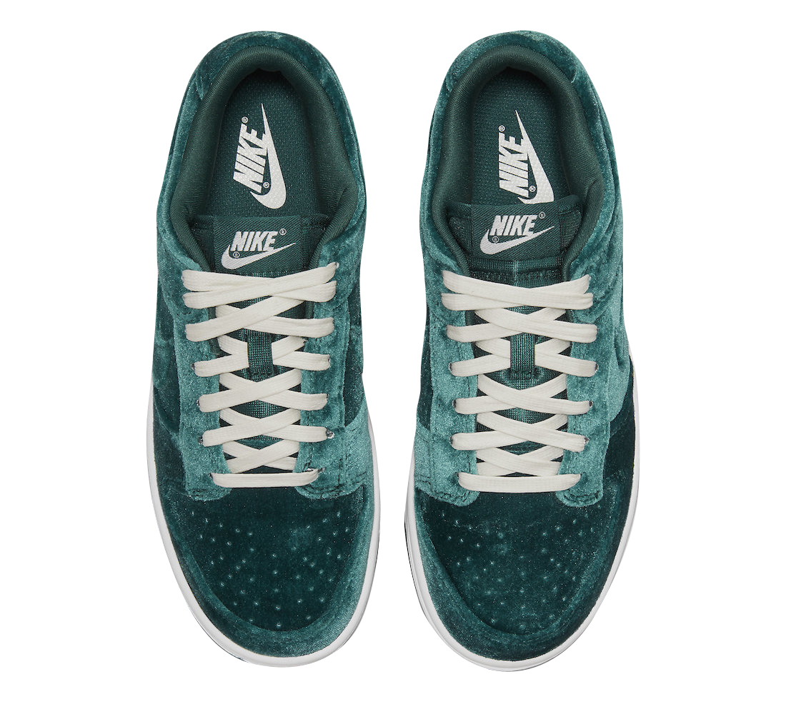 Nike Dunk Low WMNS Velvet Teal