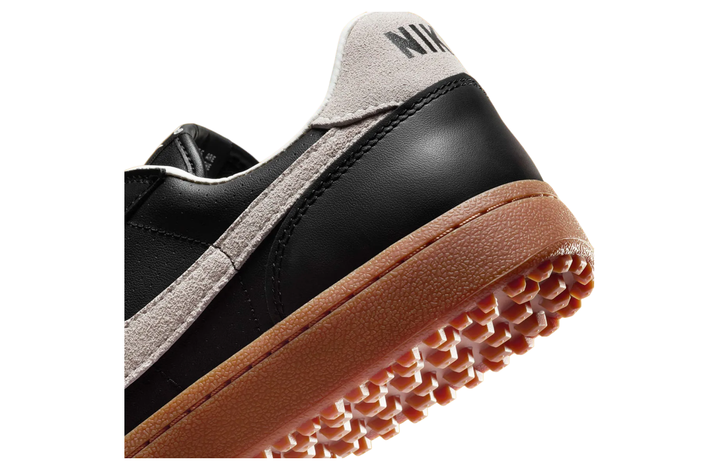 Nike Field General 82 Black / Sail / Gum