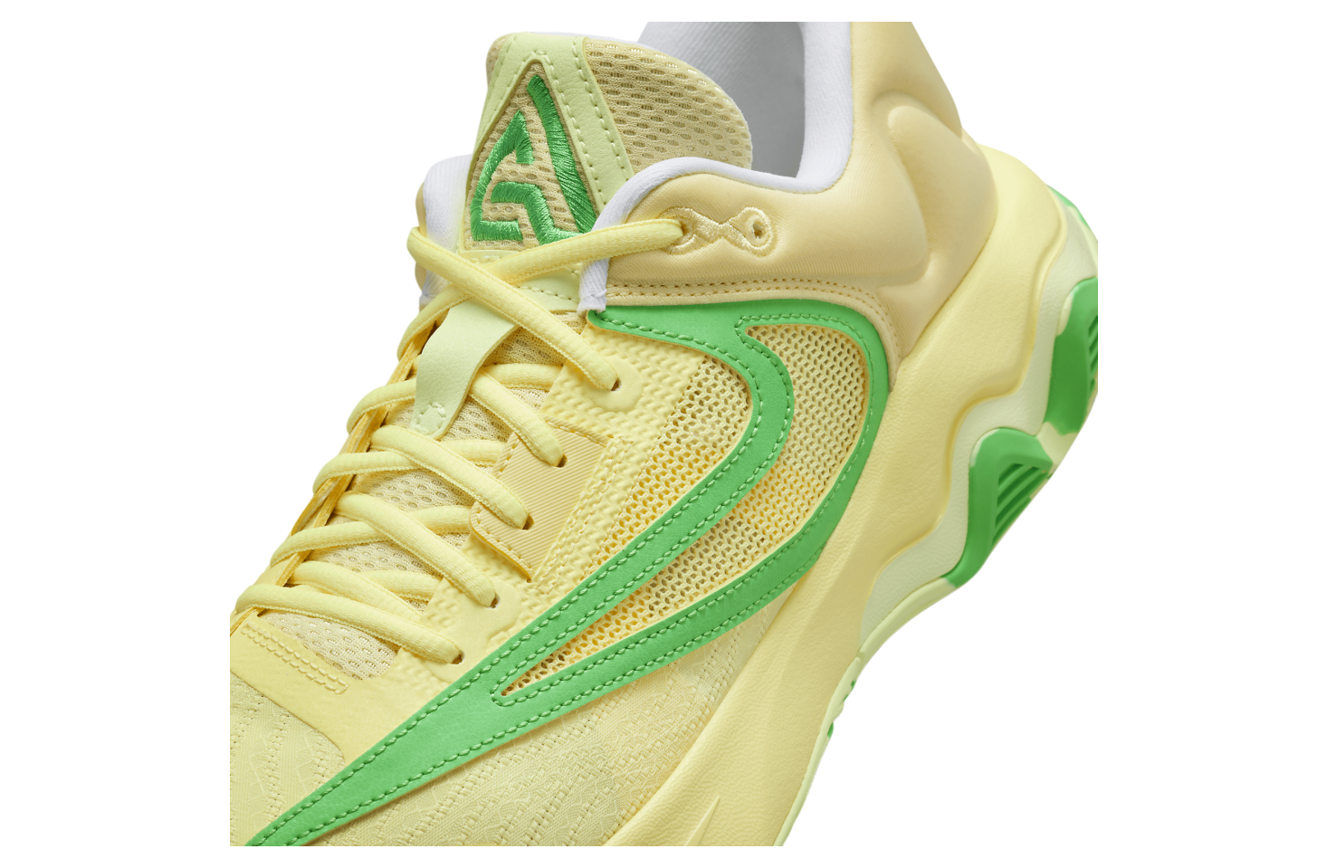 Nike Giannis Immortality 3 Soft Yellow / Barely Volt