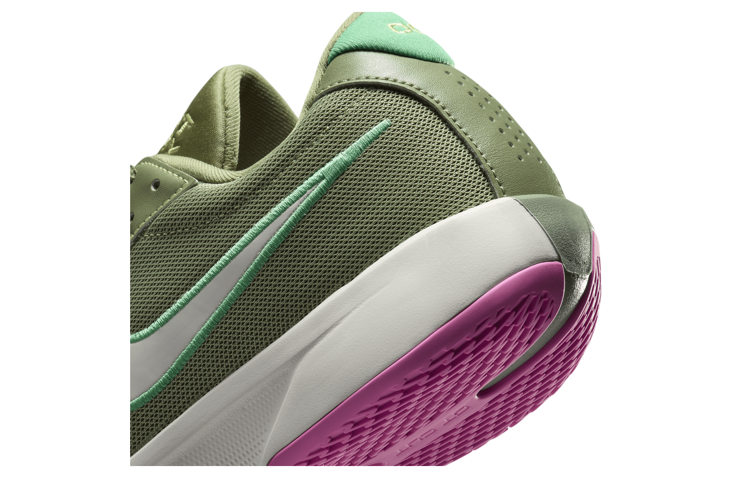 Nike GT Cut Academy Oil Green / Spring Green