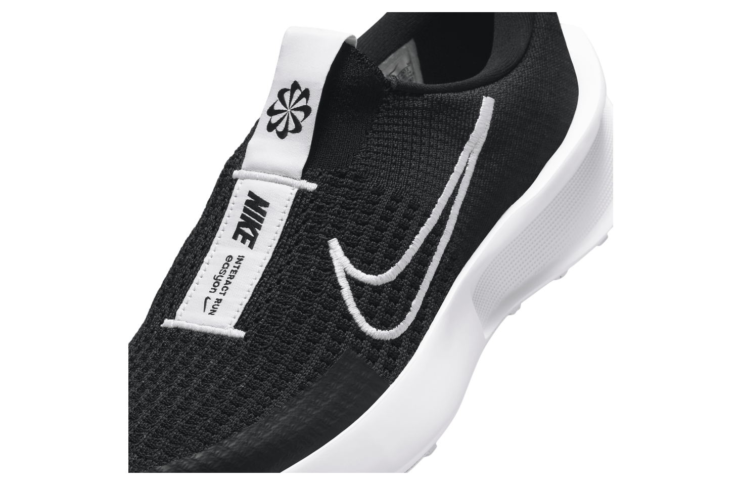 Nike Interact Run Easyon WMNS Black / White