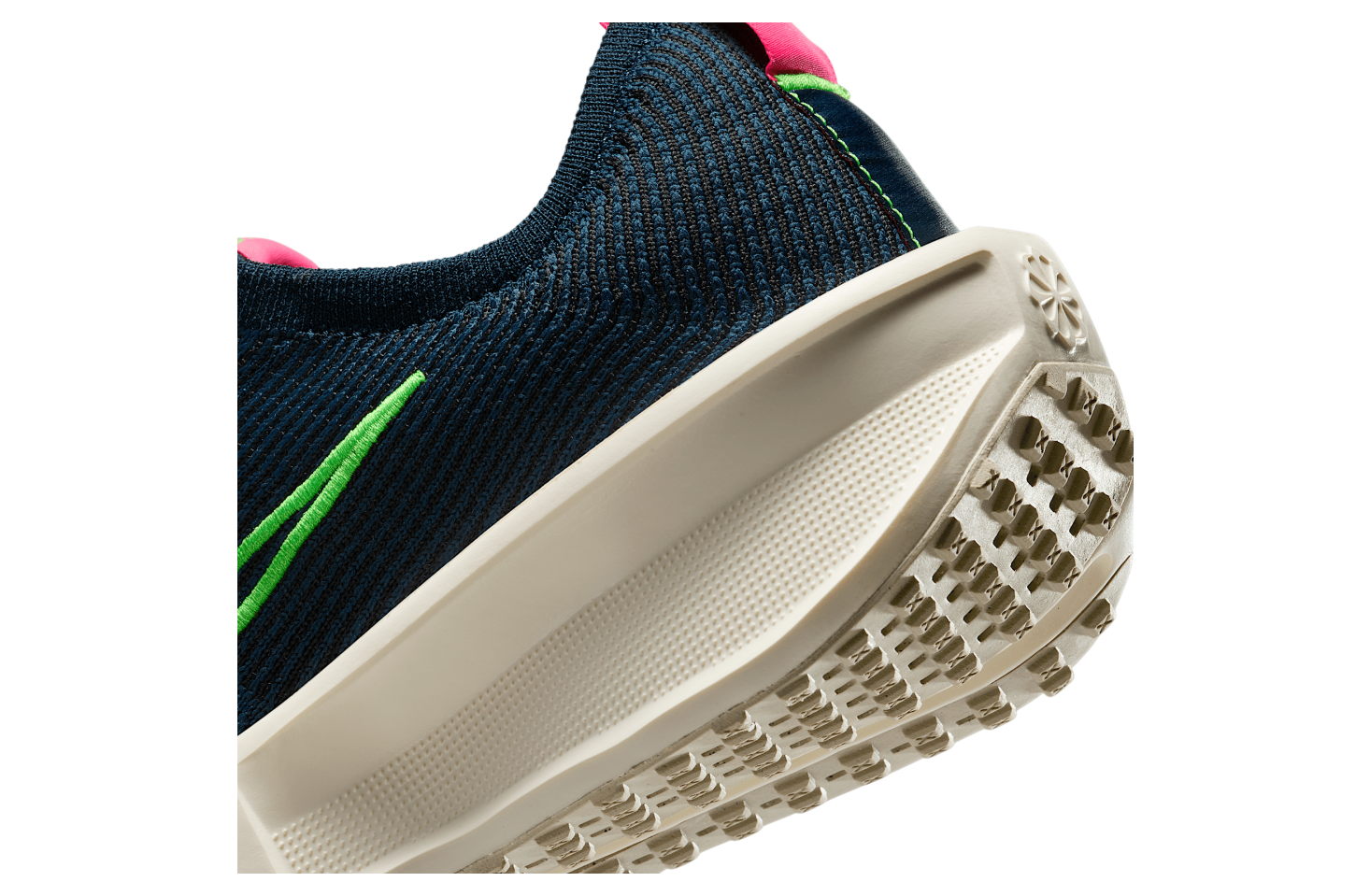 Nike Interact Run WMNS Armory Navy / Hyper Pink