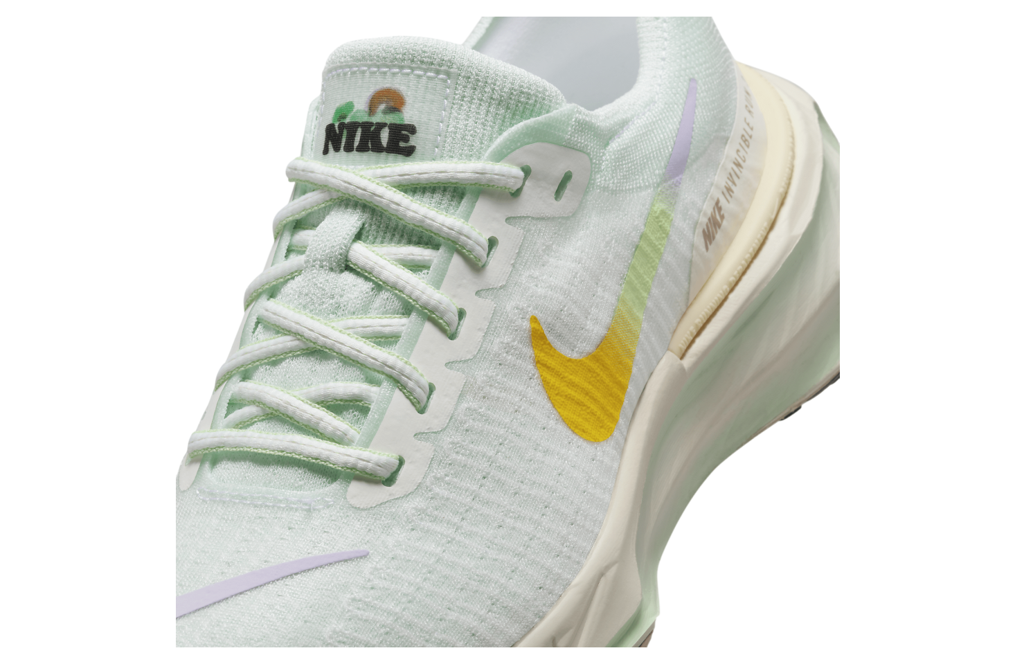 Nike Invincible 3 WMNS Barely Green / Sail