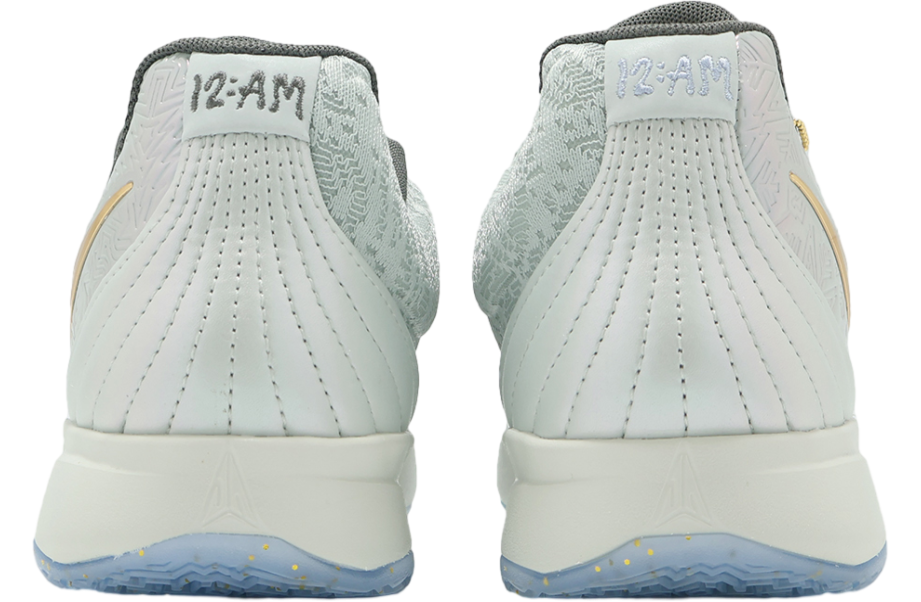 【29cm】JA 2 XMAS PE EP Nike JA 2 Xmas PE EP Light Sivler / Metallic Gold - Dec 2024