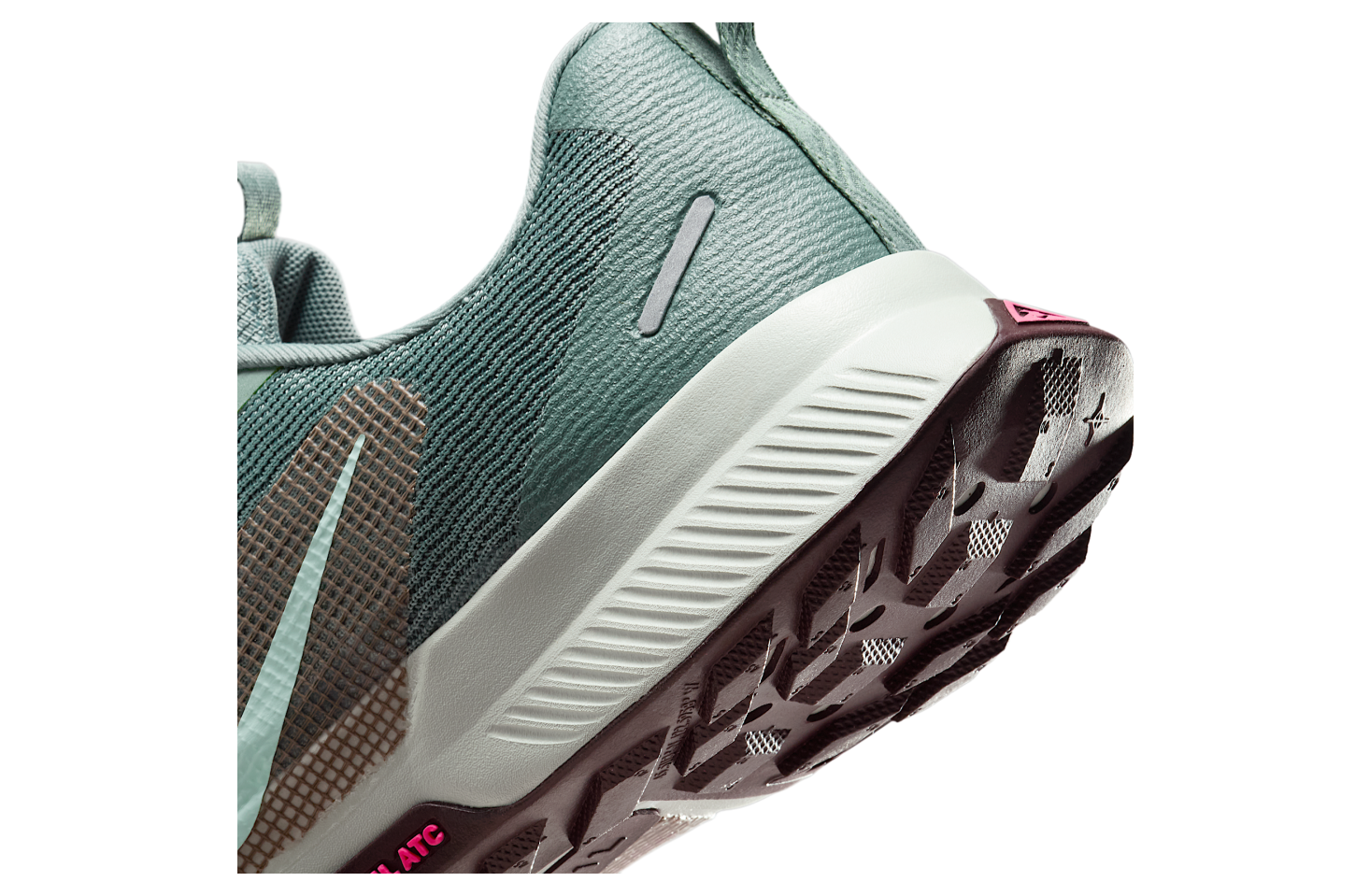 Nike Juniper Trail 3 Clay Green / Burgundy Crush