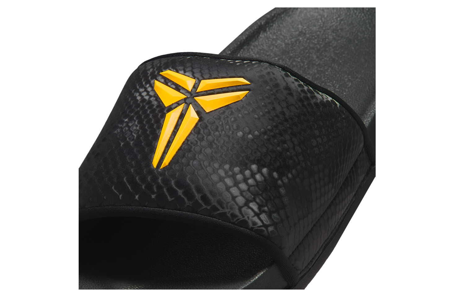 Nike Kobe Offcourt Black / University Gold / Black