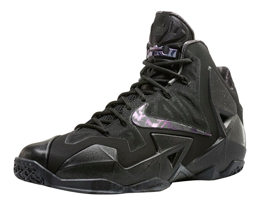 Nike Lebron 11 - Blackout 616175090