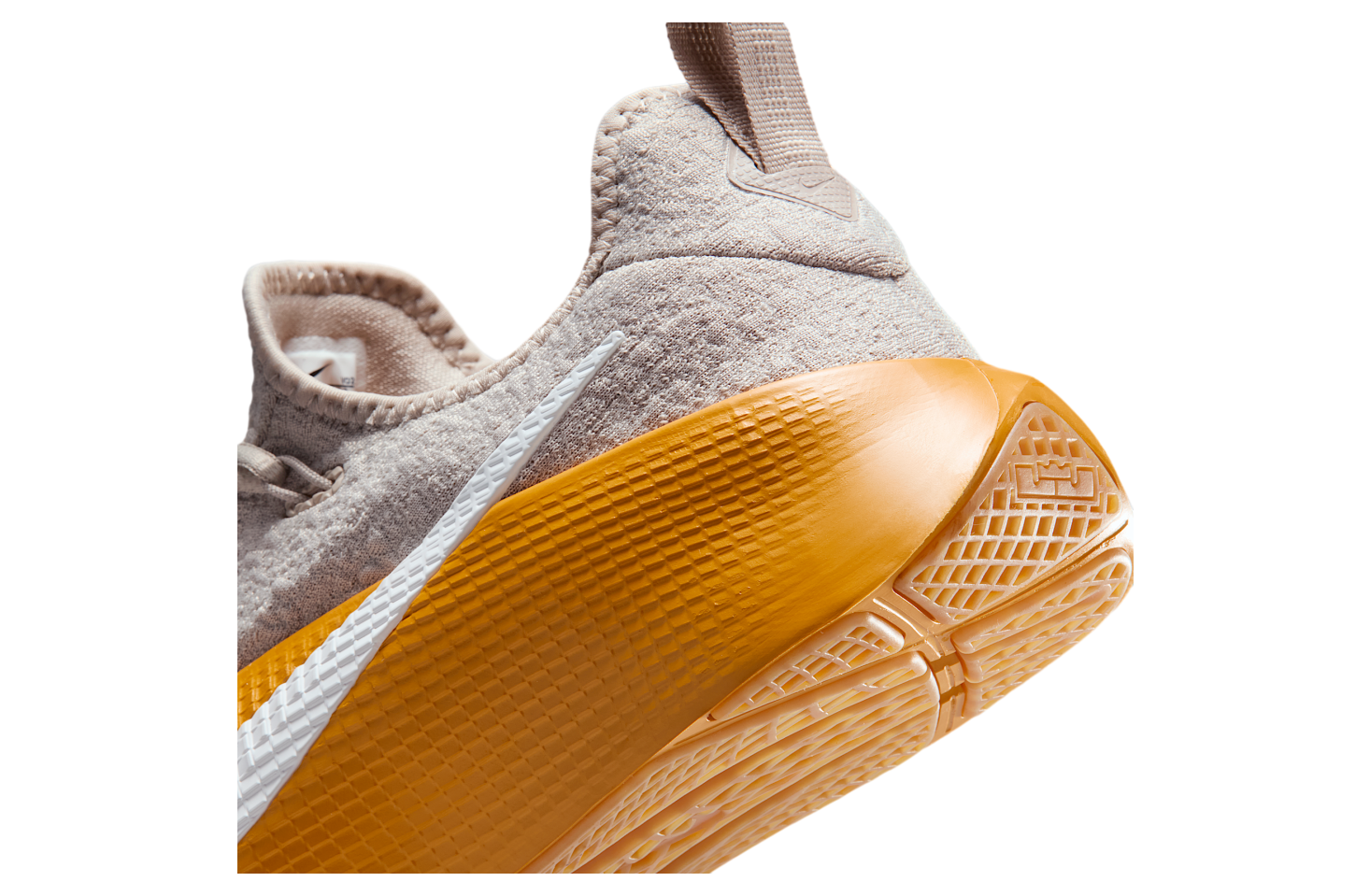 Nike Lebron TR 1 Cream Ii / Gold Leaf