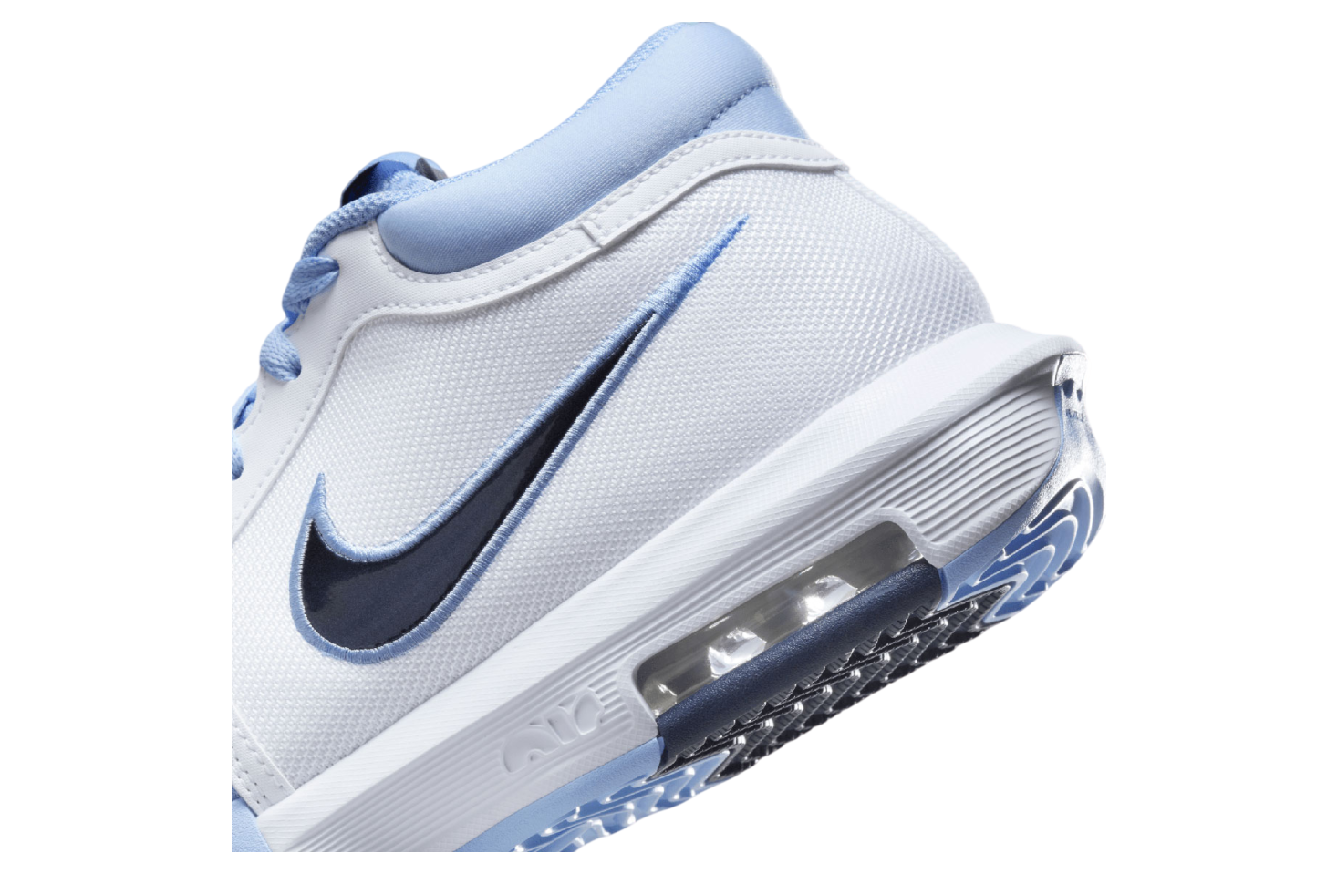 Nike Lebron Witness 8 White / University Blue