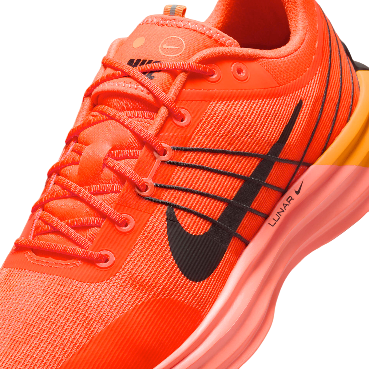 Nike Lunar Roam Hyper Crimson