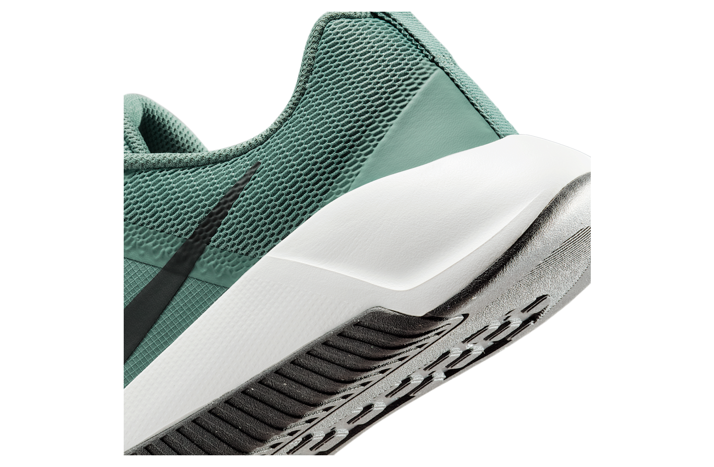 Nike MC Trainer 3 Clay Green / Summit White