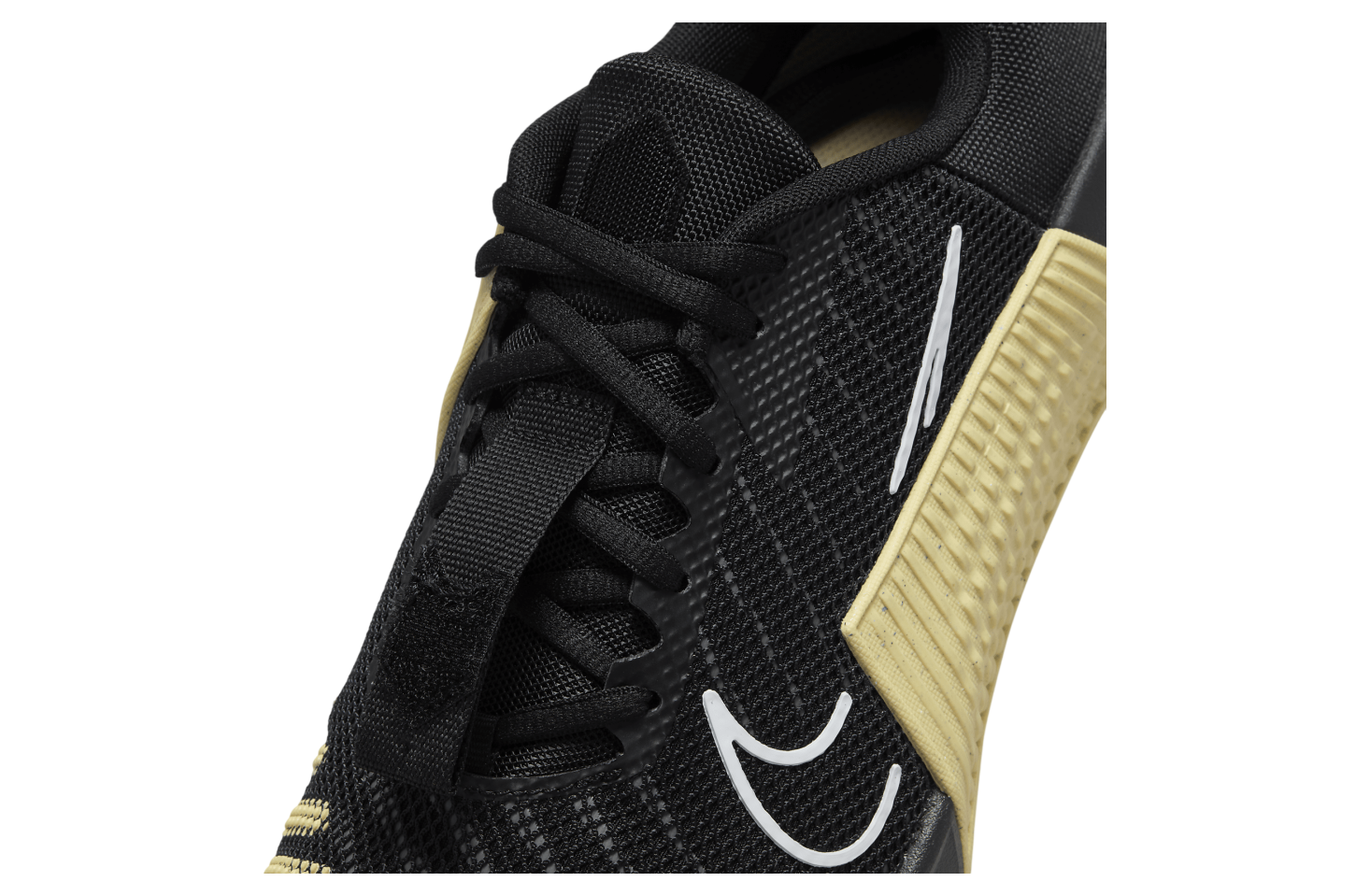 Nike Metcon 9 (Team) Black / Vegas Gold