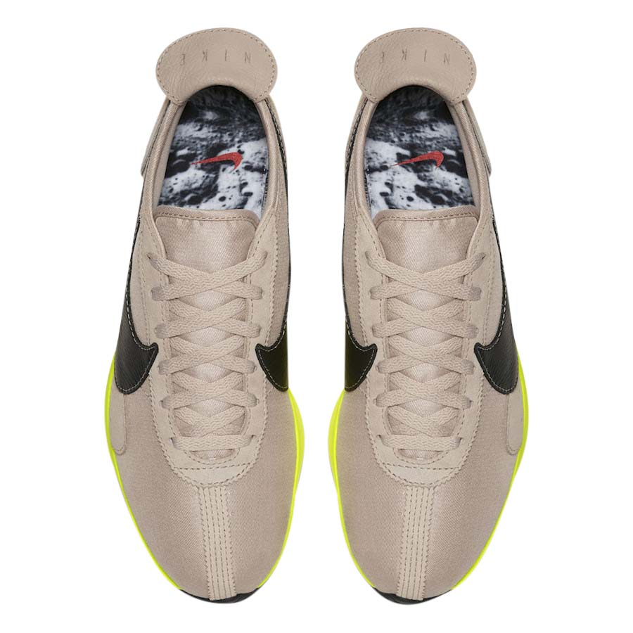 Nike Moon Racer Sail