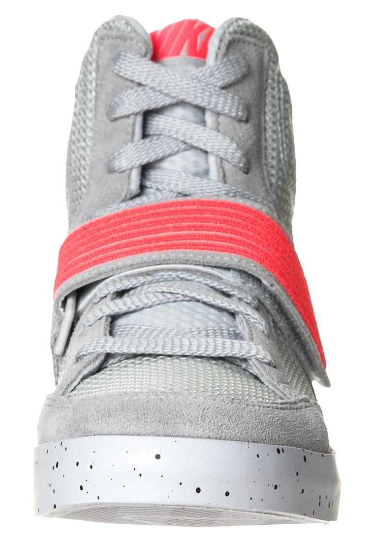 Nike NSW Skystepper - Pure Platinum / Atomic Red - White 599277002
