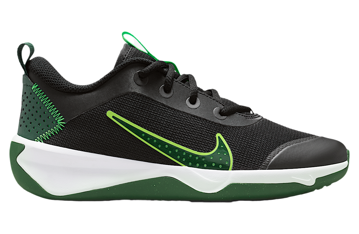 Nike Omni Multi-court Gs Ic Black / Green Strike