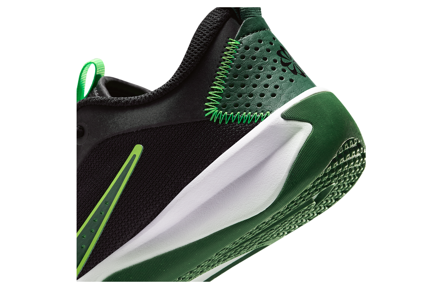 Nike Omni Multi-court Gs Ic Black / Green Strike