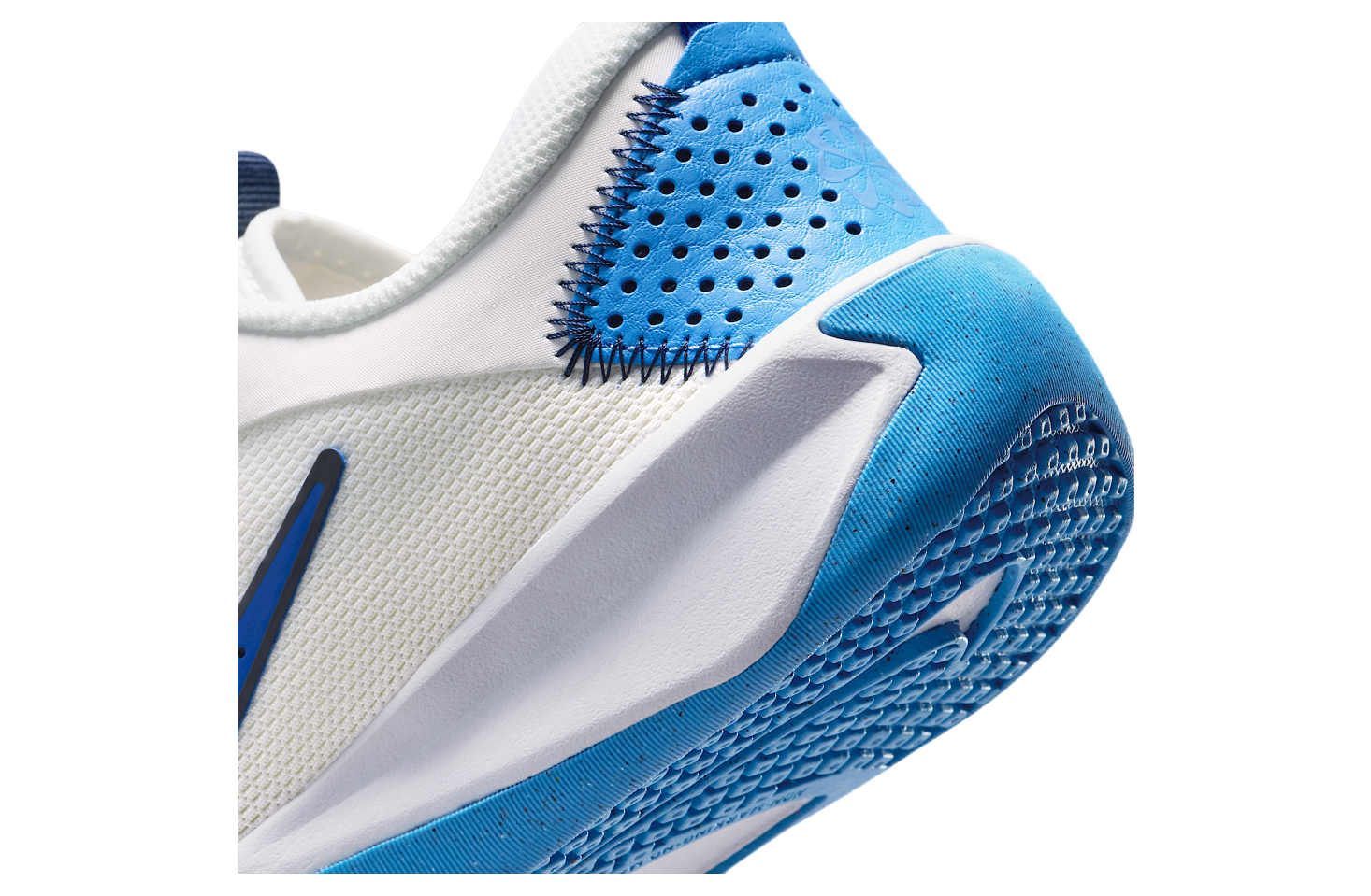 Nike Omni Multi-Court GS IC Summit White / Midnight Navy