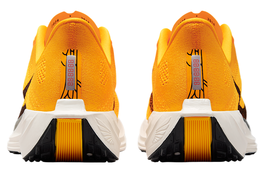 ◆正規品◆NIKE PEGASUS PLUS LV8 UNIVERSITY GOLD◆関税込◆ Nike Pegasus Plus LV8 Men's Road Running Shoes. Nike ID