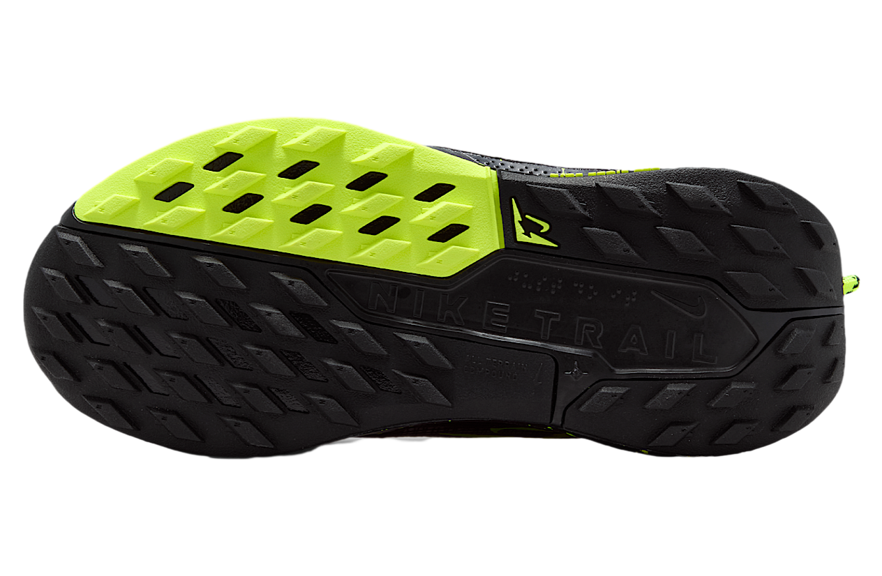 Nike Pegasus Trail 5 GS Black / Volt Ice
