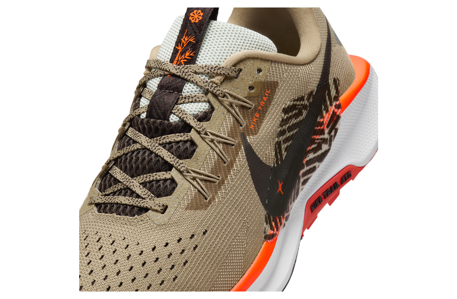 Nike Pegasus Trail 5 Khaki / Hyper Crimson