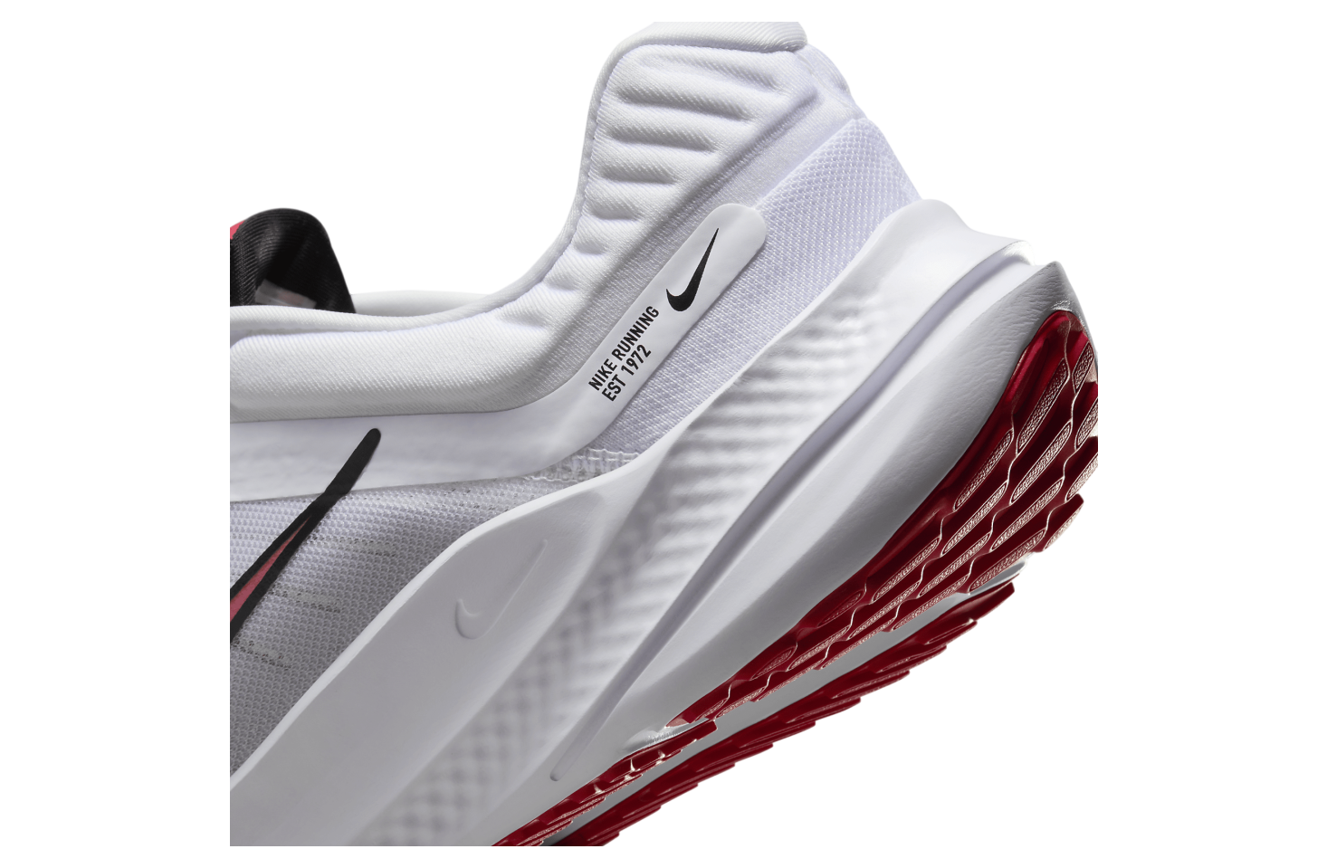 Nike Quest 5 White / Fire Red