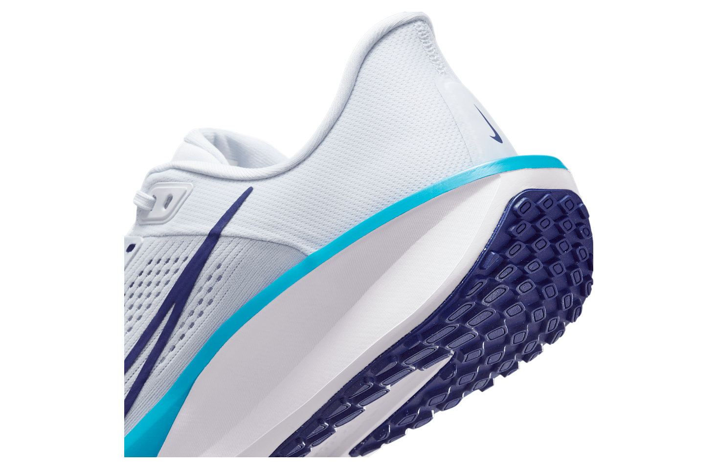 Nike Quest 6 Football Grey / Blue Lightning