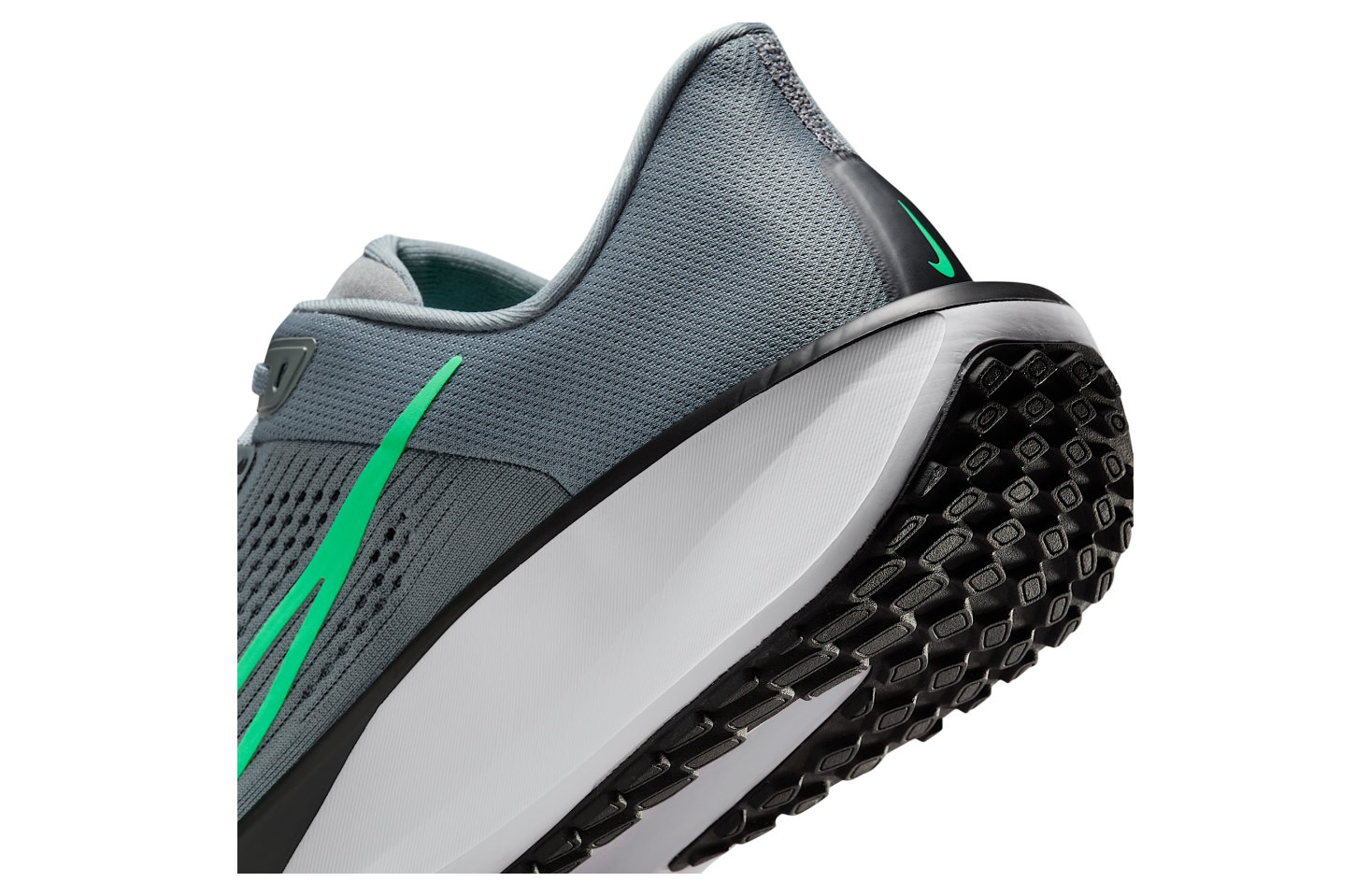 Nike Quest 6 Smoke Grey / Black