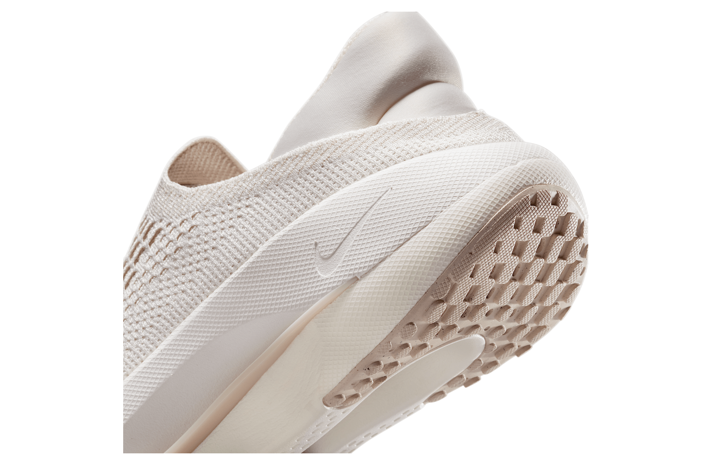 Nike Reina Easyon WMNS Pale Ivory / Sail - Apr 2025 - FN0345