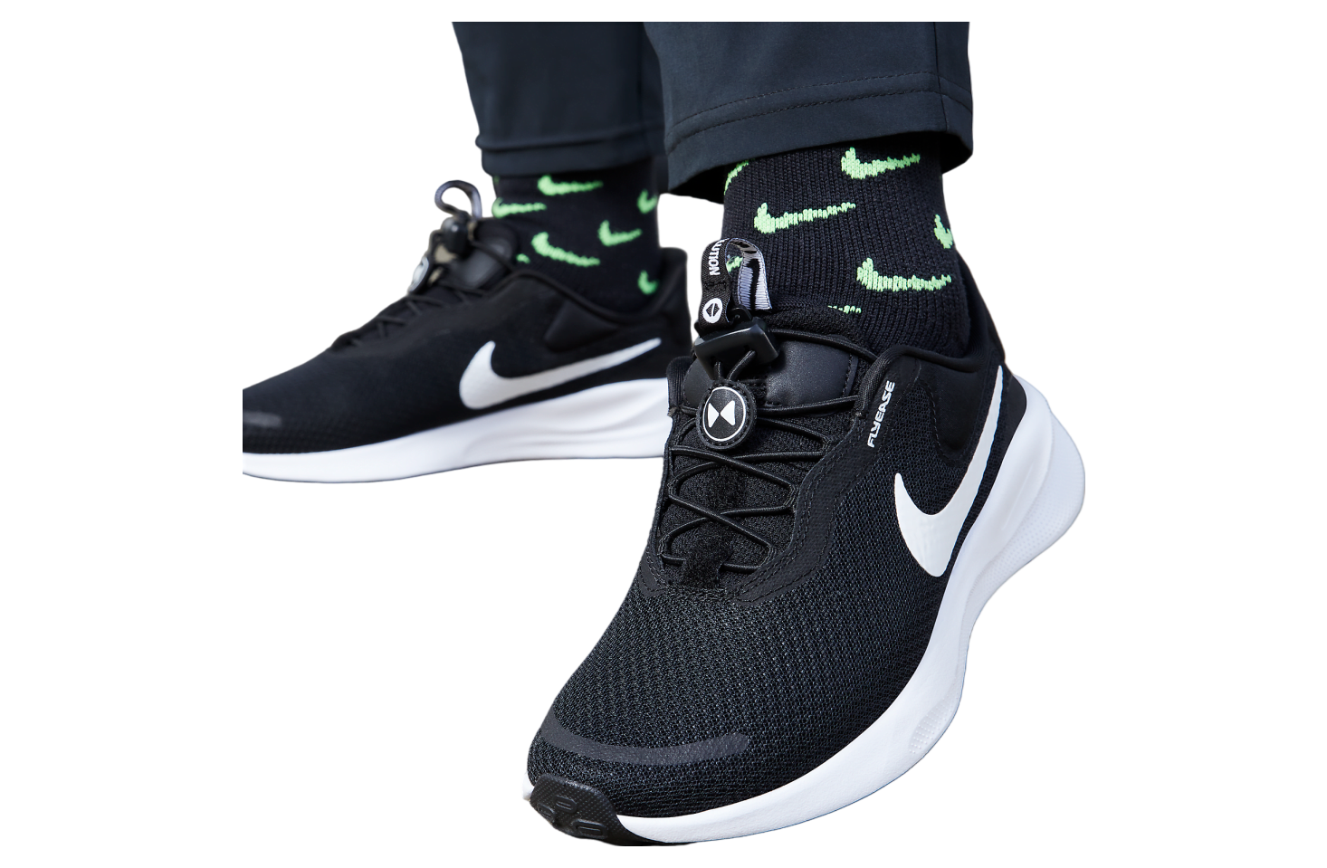 Nike Revolution 7 EasyOn WMNS Black / White