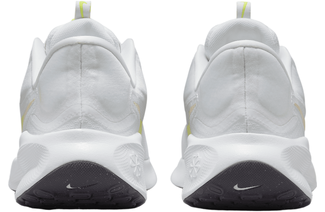 Nike Revolution 7 EasyOn WMNS White / Cyber