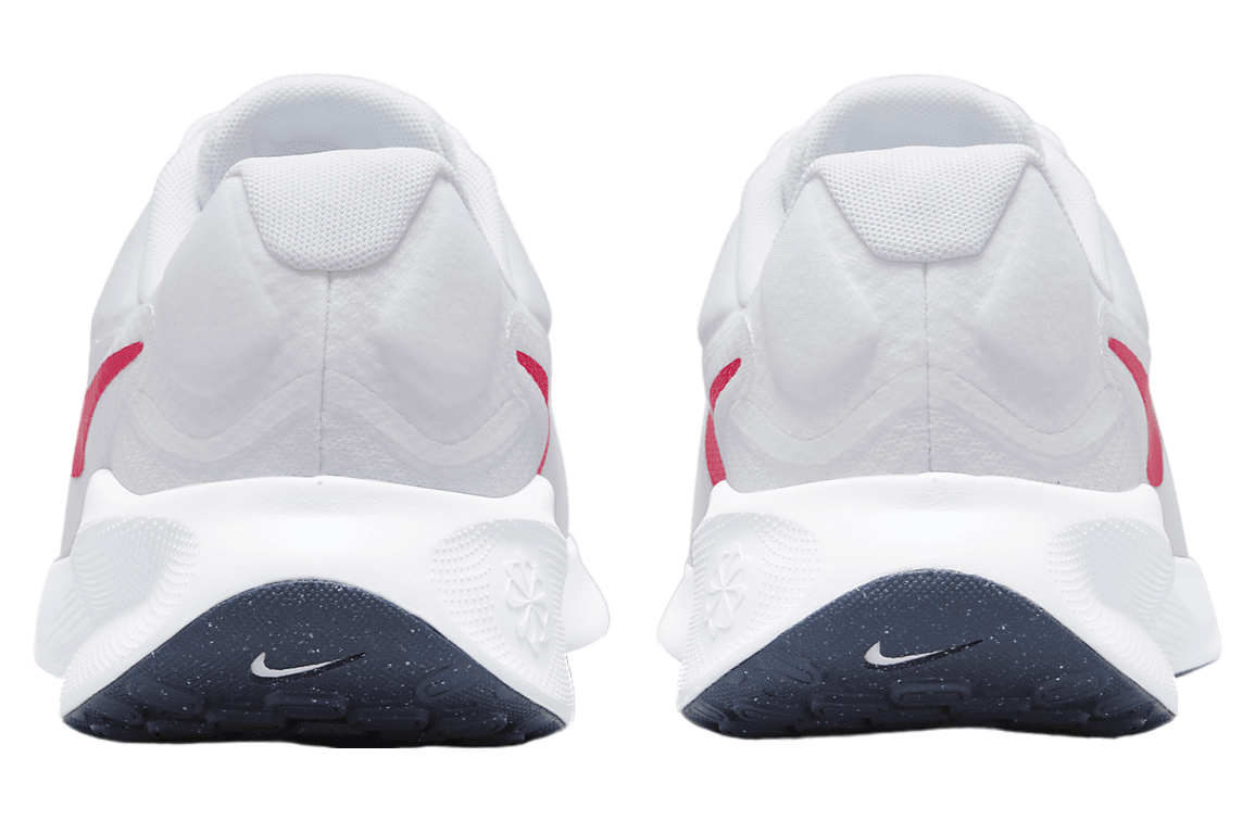 Nike Revolution 7 White / Midnight Navy (Extra Wide)