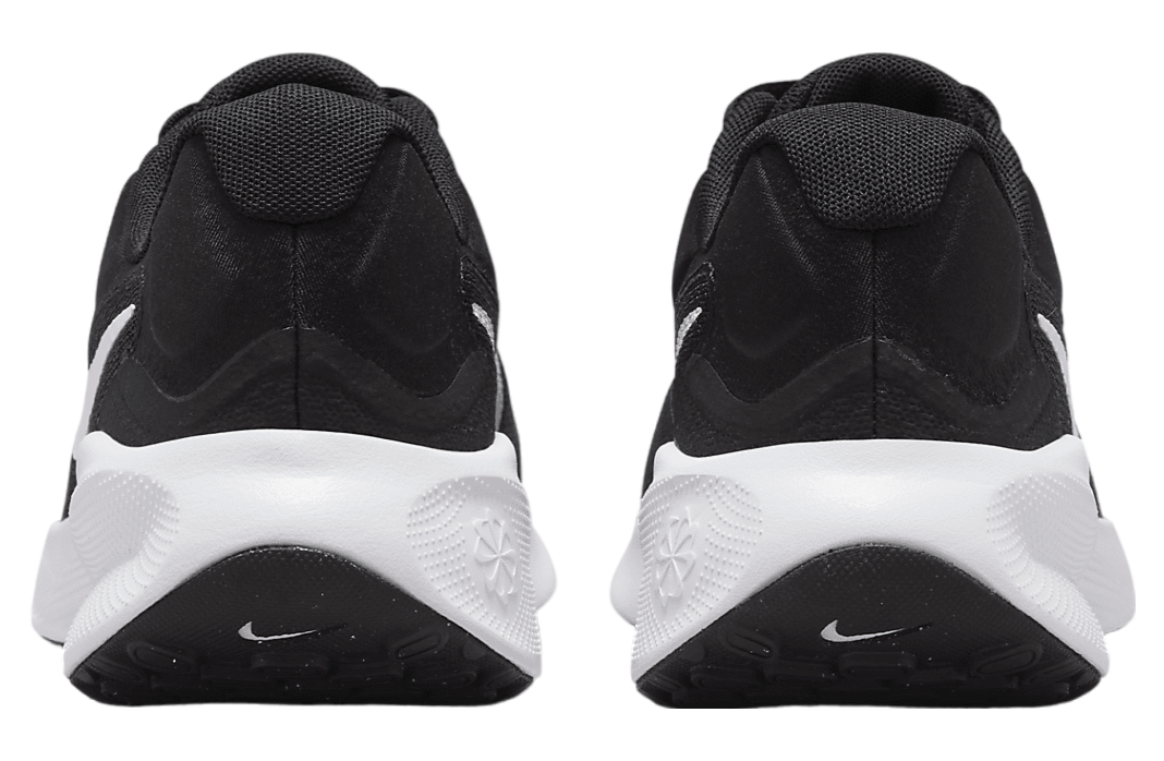 Nike Revolution 7 WMNS Black / White