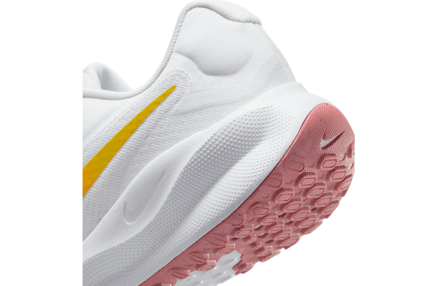 Nike Revolution 7 WMNS White / University Gold (Extra Wide)