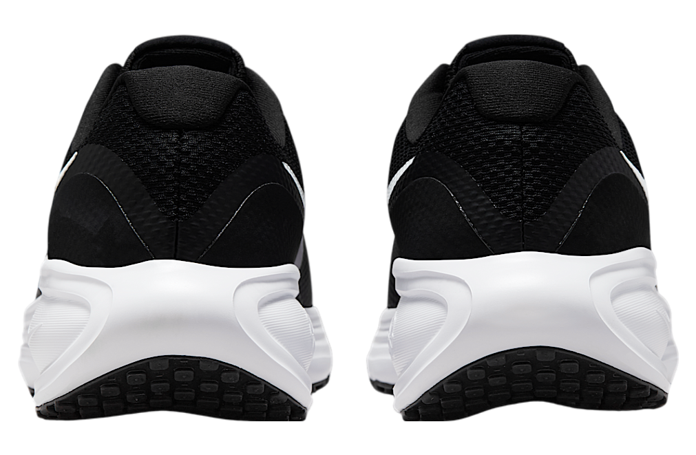 Nike Revolution 8 Black / White (extra Wide)