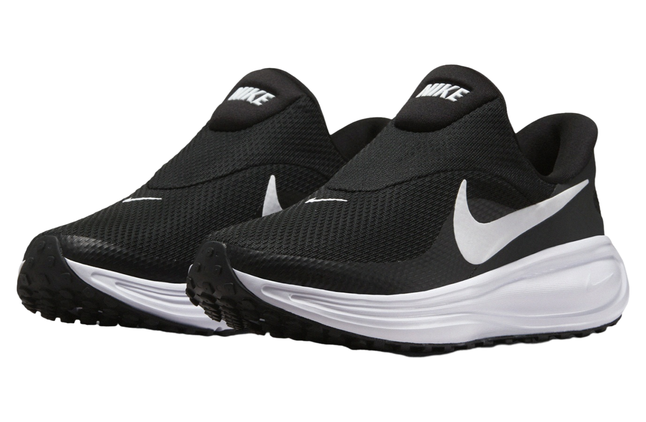 Nike Revolution 8 EasyOn WMNS Black / White