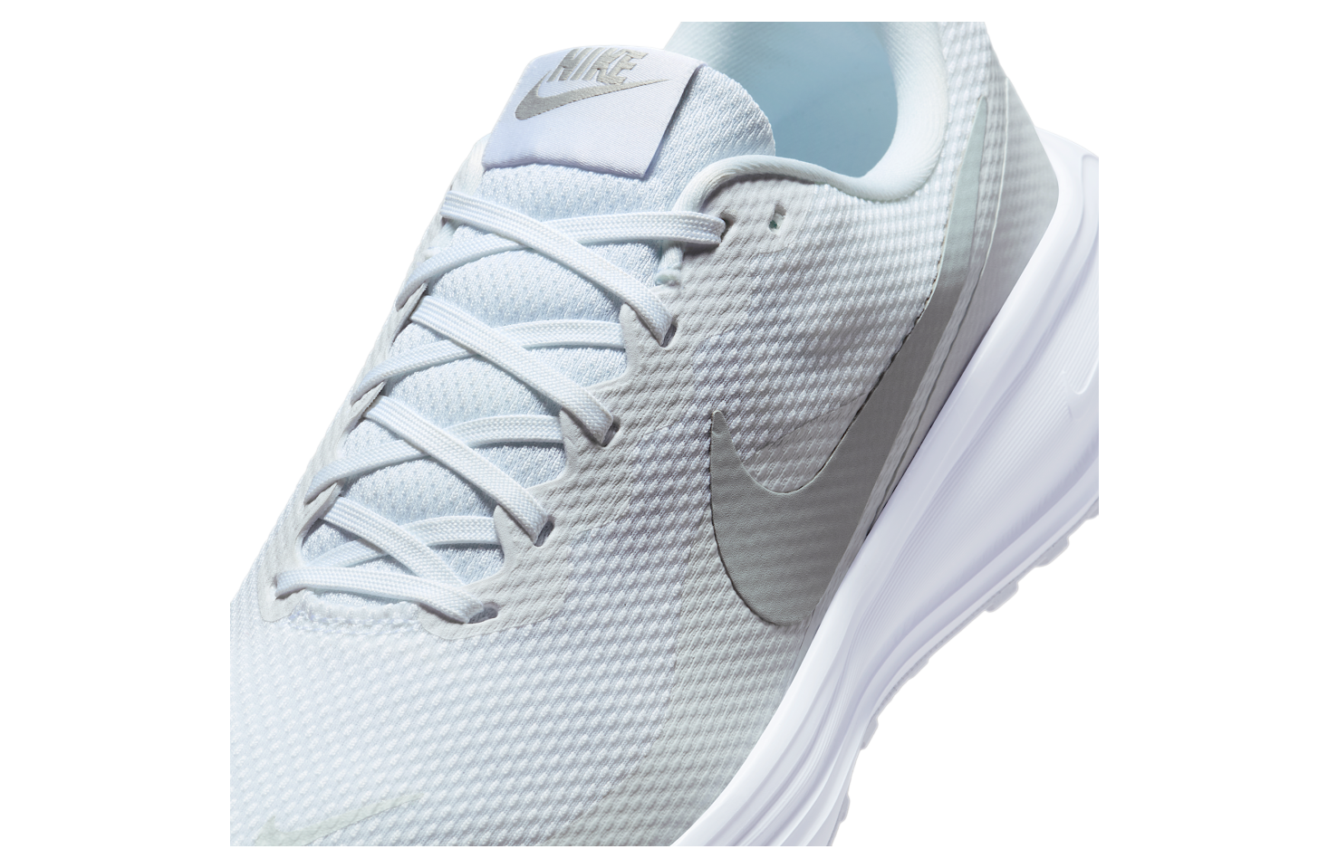 Nike Revolution 8 White / Pure Platinum