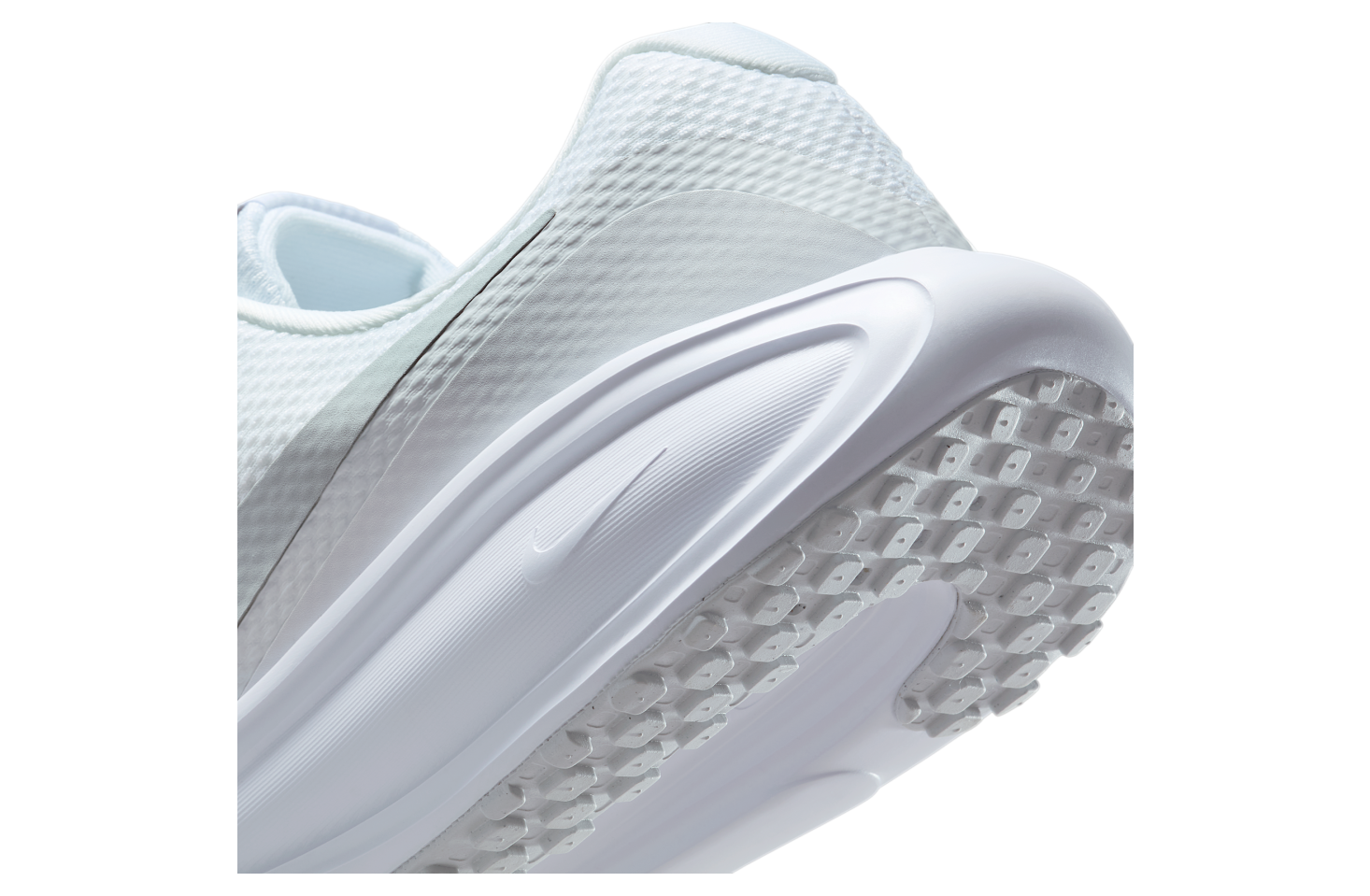 Nike Revolution 8 White / Pure Platinum