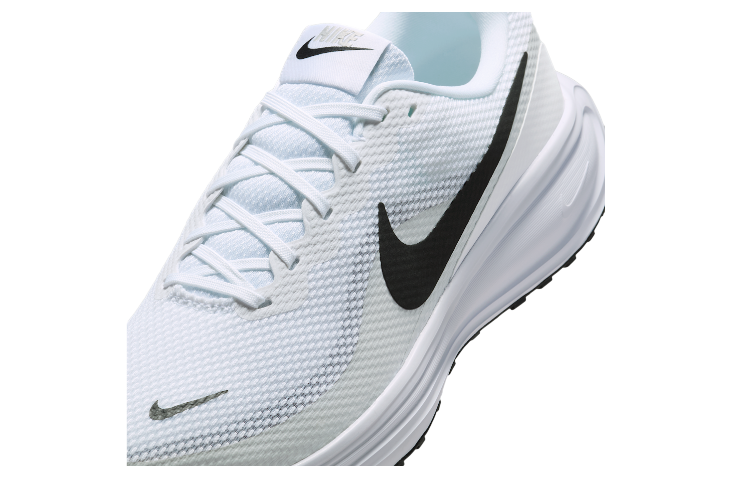 Nike Revolution 8 White / Pure Platinum / Black