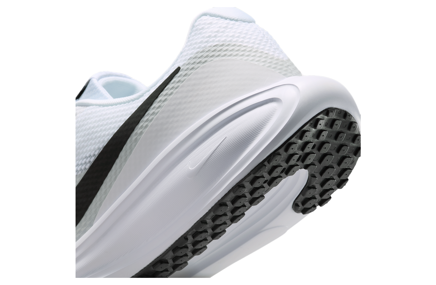 Nike Revolution 8 White / Pure Platinum / Black