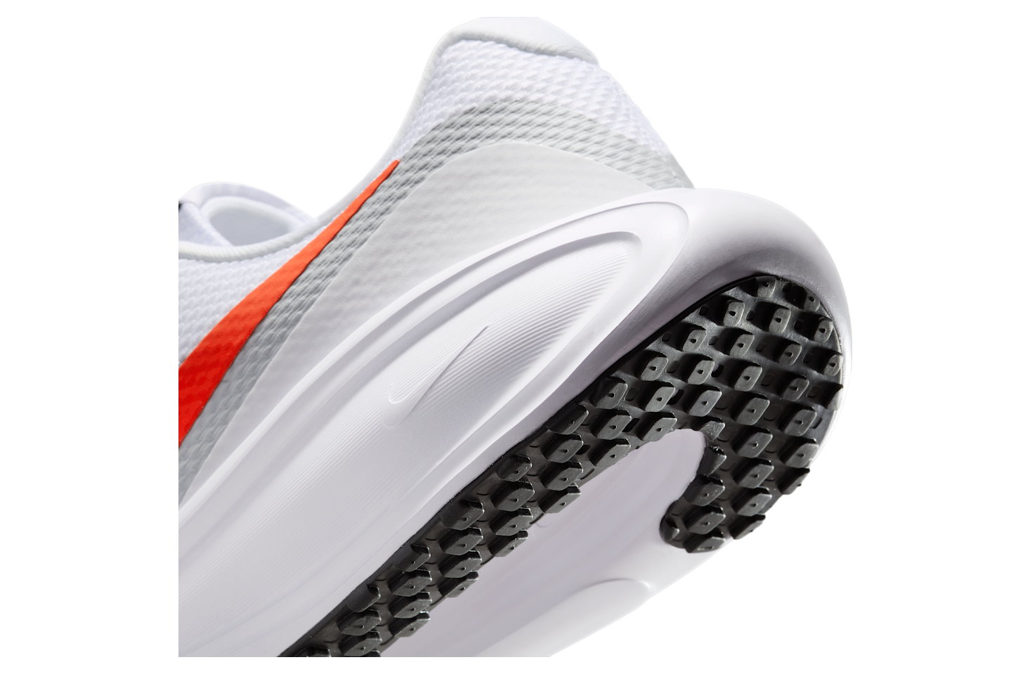 Nike Revolution 8 White / Pure Platinum / Bright Crimson
