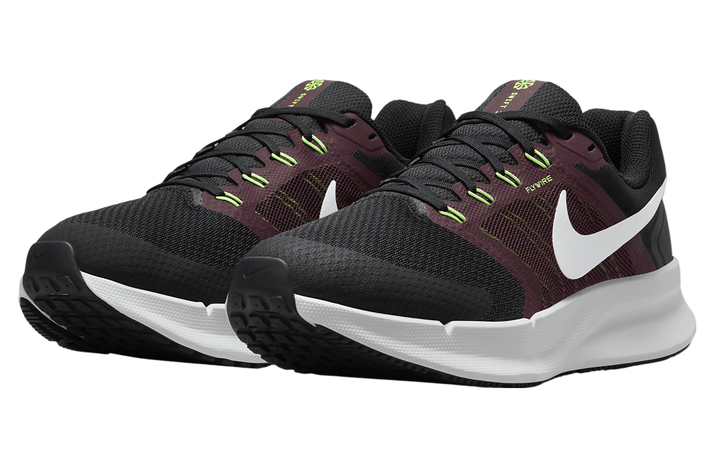 Nike Run Swift 3 Black / Burgundy Crush