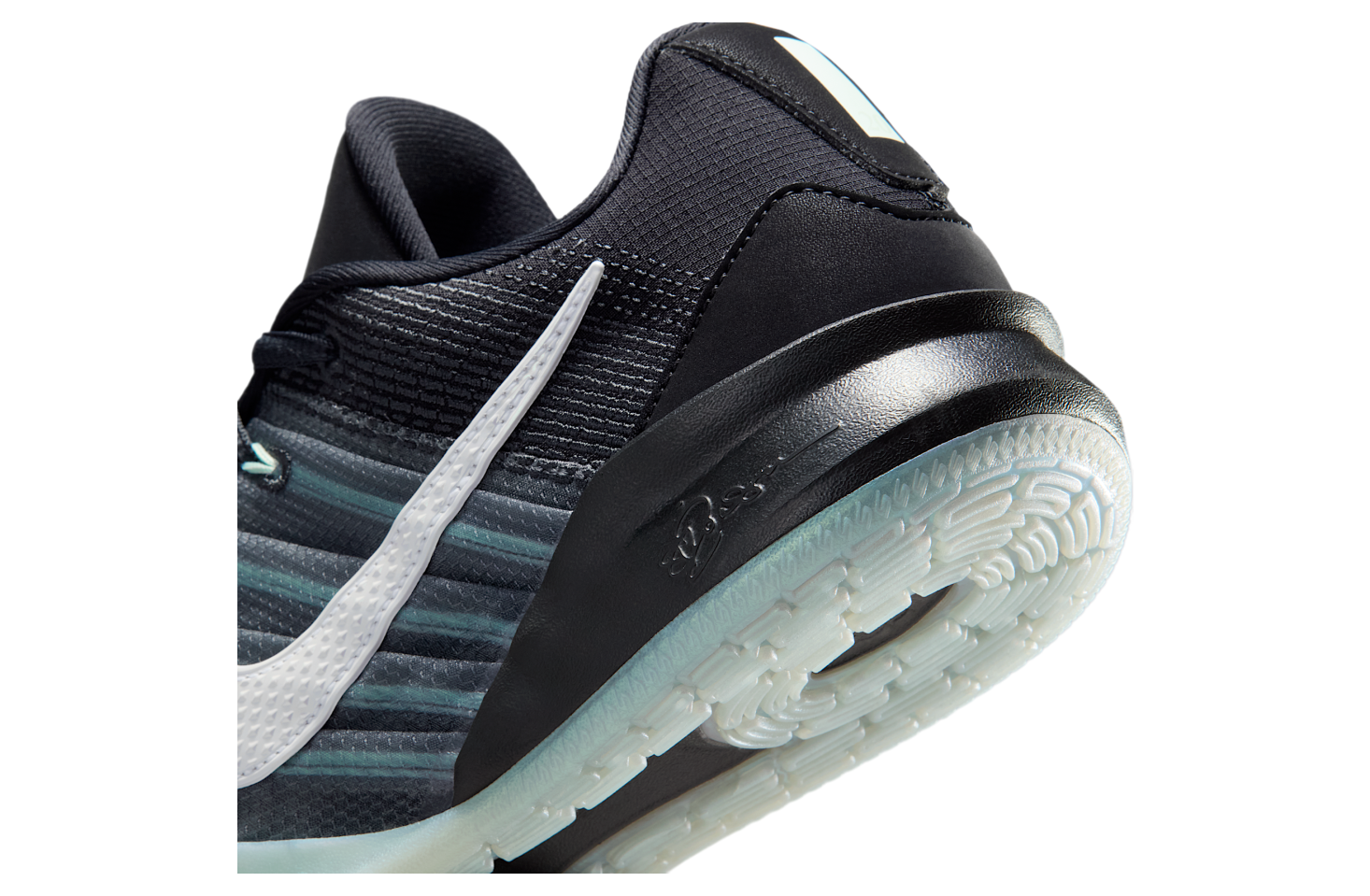 Nike Sabrina 3 Morale Black / Dark Smoke Grey