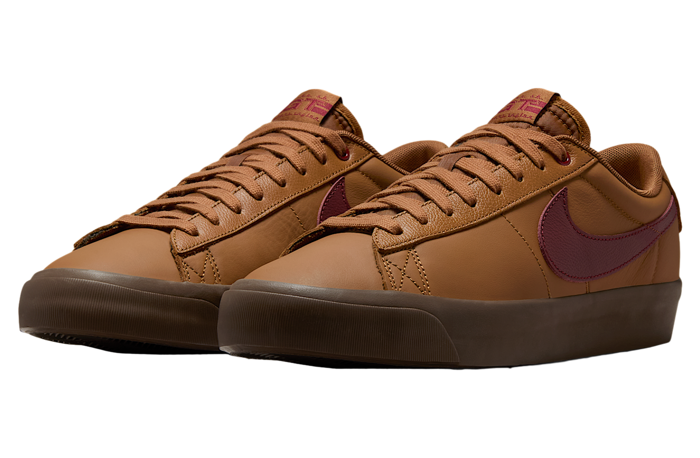 ★韓国の人気★【NIKE】★Nike SB Blazer Low Pro GT Cam.o★ ☆韓国の人気☆【NIKE】☆Nike SB Blazer Low Pro GT Cam.o