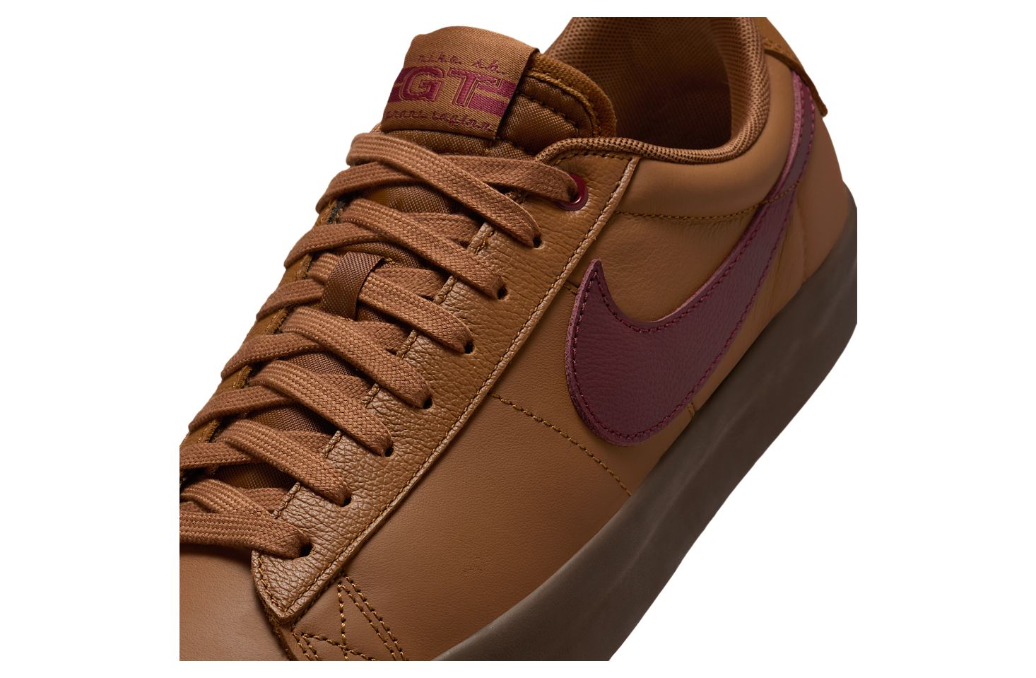 ◆正規品◆NIKE SB BLAZER LOW PRO GT LIGHT BRITISH TAN◆人気 2025年 7/23 発売】NIKE SB BLAZER LOW PRO GT “Light British