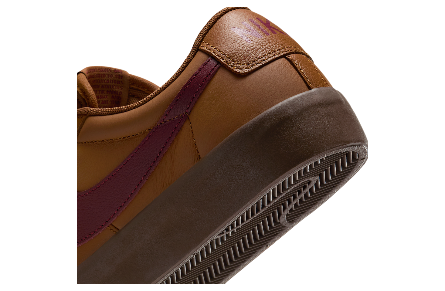 Nike SB Blazer Low Pro GT Light British Tan / Gum Yellow