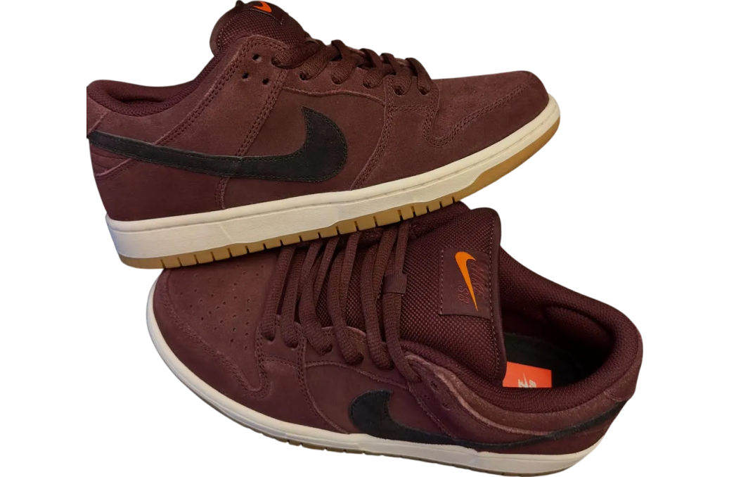 Nike SB Dunk Low Burgundy Crush / Black