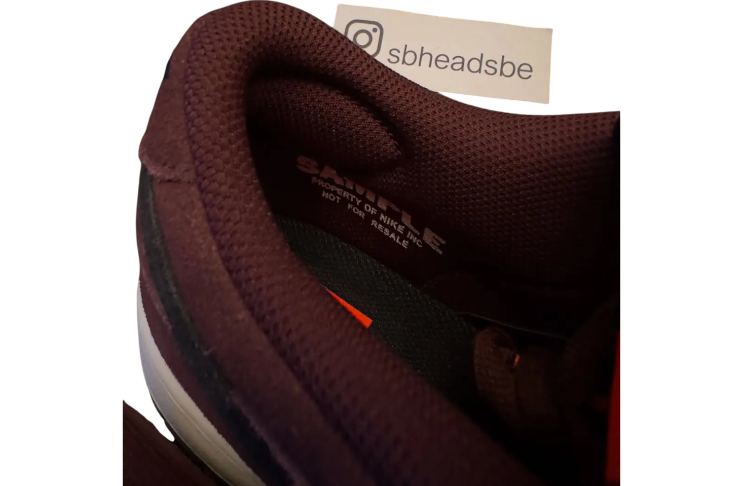 Nike SB Dunk Low Burgundy Crush / Black