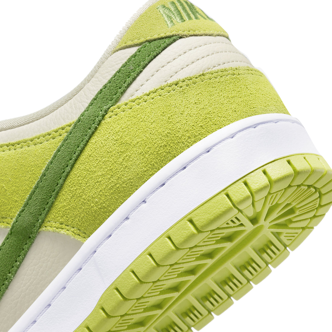 Nike SB Dunk Low Green Apple - Jun 2022 - DM0807-300