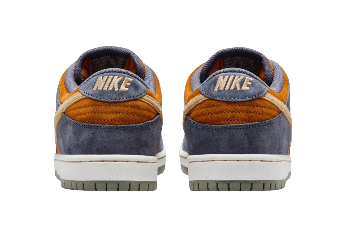 Nike SB Dunk Low Light Carbon